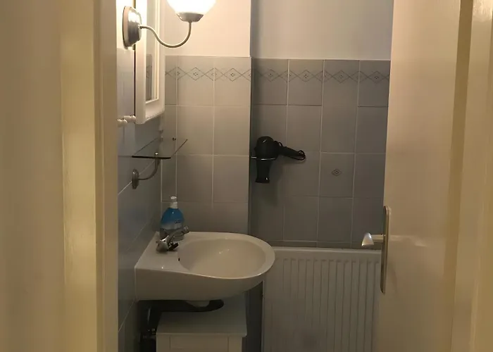 Zur Seebruecke N°4 Даме